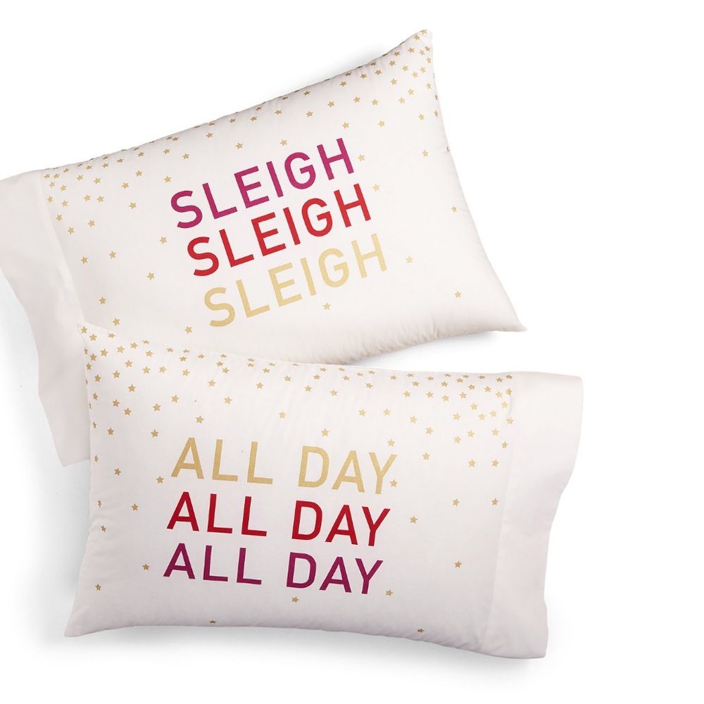 Clearance ⚠️final offer⚠️ Whim Martha Stewart 2 pillowcases sleigh all day